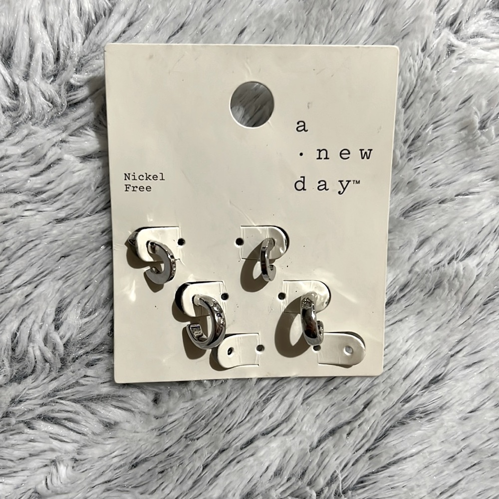 2 pack of earrings